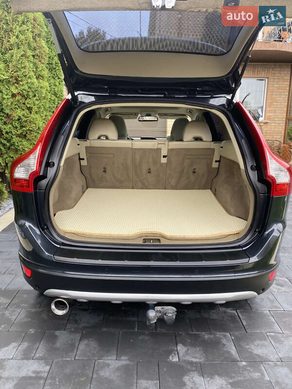 Внедорожник / Кроссовер Volvo XC60 2009 в Луцке