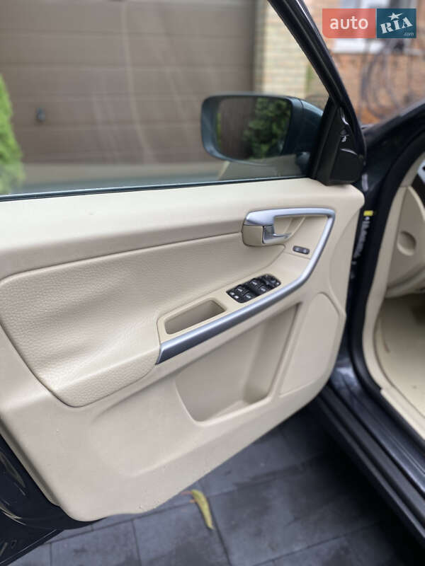 Внедорожник / Кроссовер Volvo XC60 2009 в Луцке