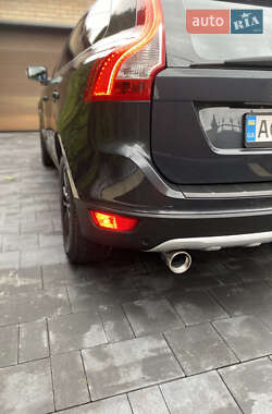 Внедорожник / Кроссовер Volvo XC60 2009 в 
