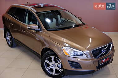 Внедорожник / Кроссовер Volvo XC60 2012 в 