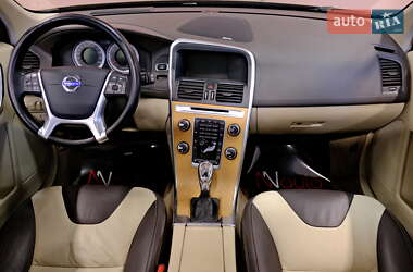Внедорожник / Кроссовер Volvo XC60 2012 в 