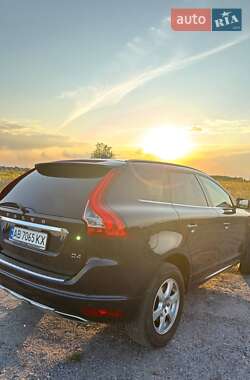 Внедорожник / Кроссовер Volvo XC60 2015 в 