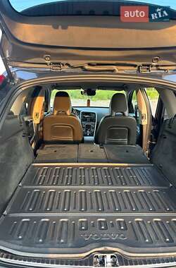 Внедорожник / Кроссовер Volvo XC60 2015 в 