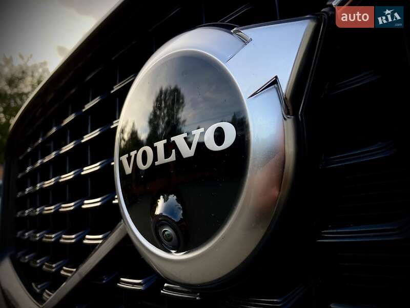 Позашляховик / Кросовер Volvo XC60 2023 в Києві