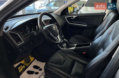 Позашляховик / Кросовер Volvo XC60 2016 в 