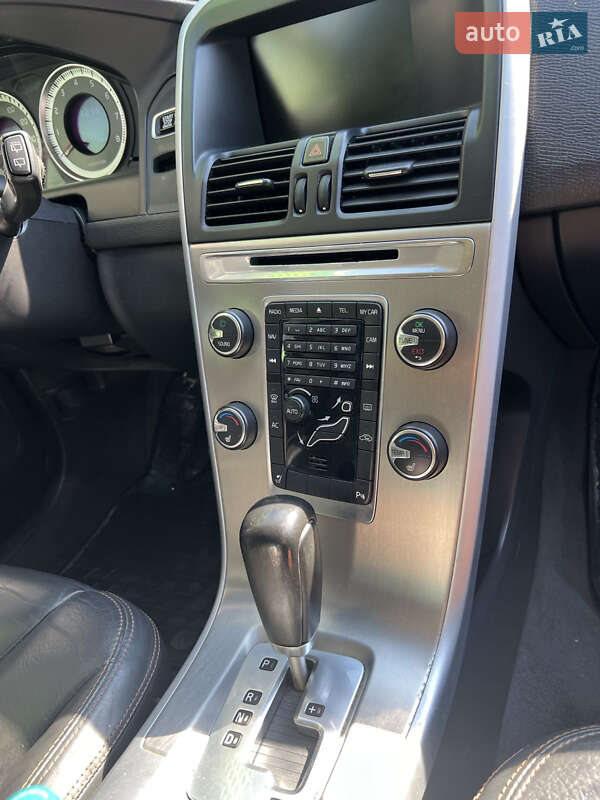 Позашляховик / Кросовер Volvo XC60 2011 в Львові фото 6 Позашляховик / Кросовер Volvo XC60 2011 в Львові