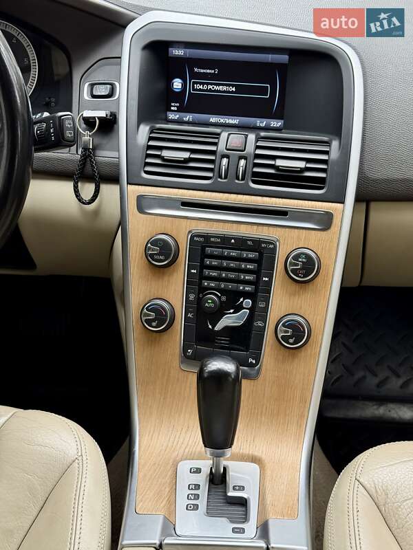 Позашляховик / Кросовер Volvo XC60 2012 в Києві
