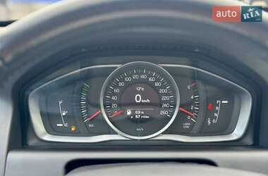 Внедорожник / Кроссовер Volvo XC60 2014 в 