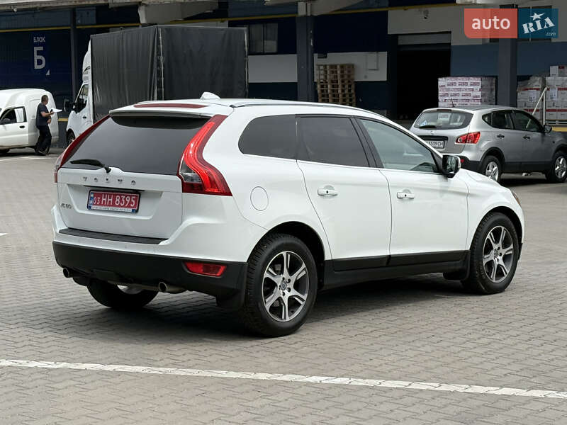 Внедорожник / Кроссовер Volvo XC60 2012 в Ровно