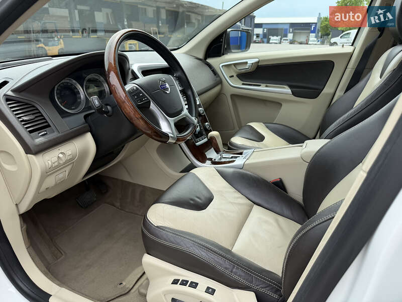 Внедорожник / Кроссовер Volvo XC60 2012 в Ровно