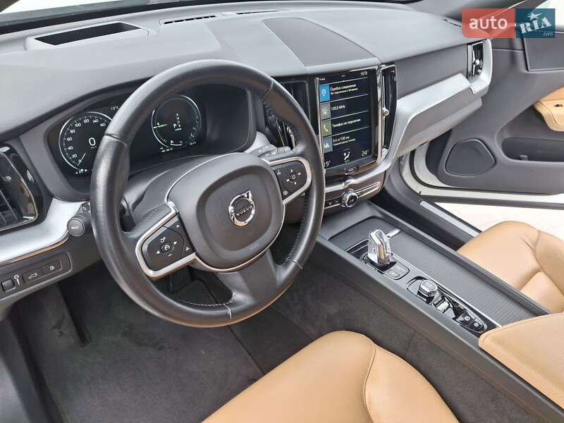 Позашляховик / Кросовер Volvo XC60 2017 в Кам'янець-Подільському фото 37 Позашляховик / Кросовер Volvo XC60 2017 в Кам'янець-Подільському