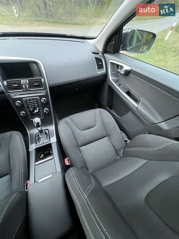 Позашляховик / Кросовер Volvo XC60 2014 в Луцьку