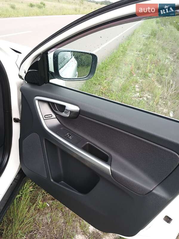 Позашляховик / Кросовер Volvo XC60 2010 в Рівному