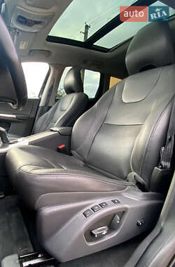 Позашляховик / Кросовер Volvo XC60 2016 в 
