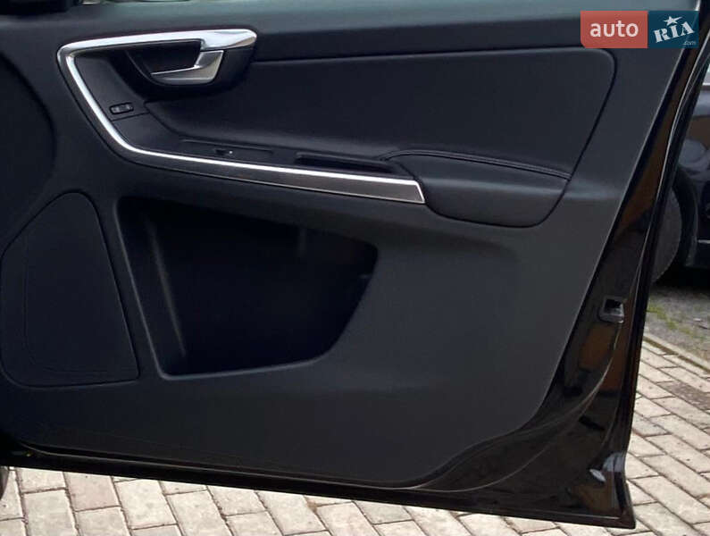 Внедорожник / Кроссовер Volvo XC60 2016 в Ровно фото 34 Внедорожник / Кроссовер Volvo XC60 2016 в Ровно
