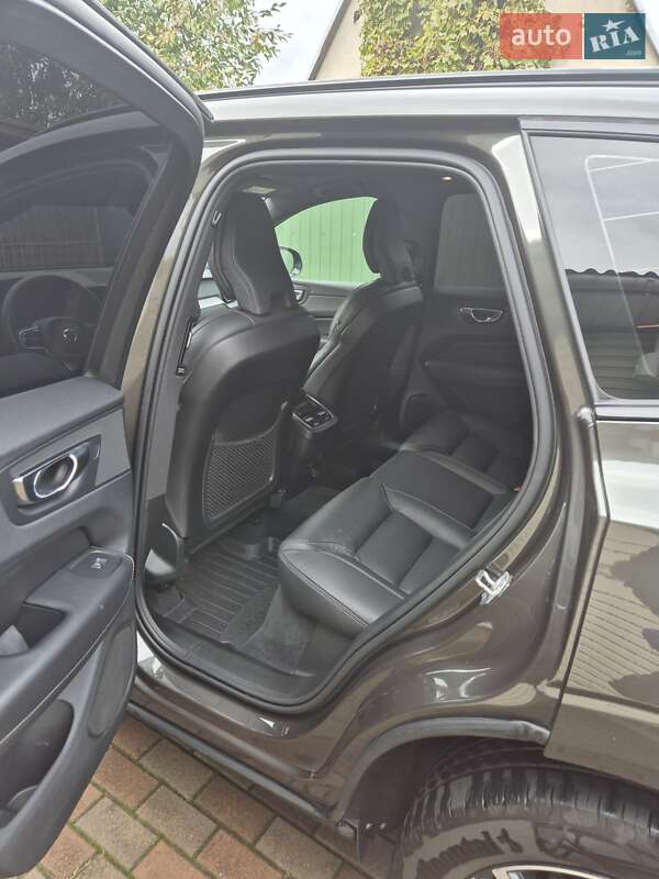 Внедорожник / Кроссовер Volvo XC60 2021 в Киеве фото 8 Внедорожник / Кроссовер Volvo XC60 2021 в Киеве