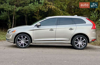 Внедорожник / Кроссовер Volvo XC60 2015 в 