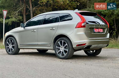 Внедорожник / Кроссовер Volvo XC60 2015 в 