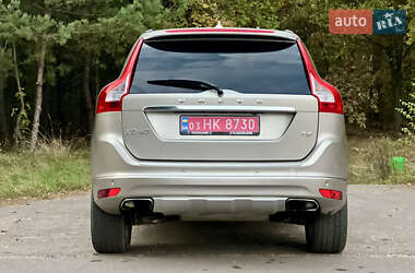 Внедорожник / Кроссовер Volvo XC60 2015 в 