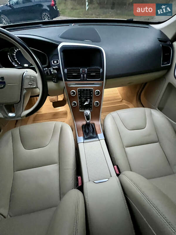 Позашляховик / Кросовер Volvo XC60 2015 в Луцьку фото 23 Позашляховик / Кросовер Volvo XC60 2015 в Луцьку