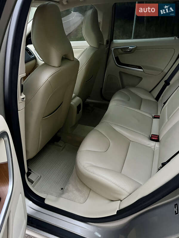 Позашляховик / Кросовер Volvo XC60 2015 в Луцьку фото 29 Позашляховик / Кросовер Volvo XC60 2015 в Луцьку