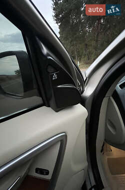 Внедорожник / Кроссовер Volvo XC60 2015 в 