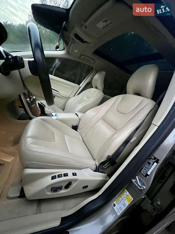 Позашляховик / Кросовер Volvo XC60 2015 в Луцьку фото 36 Позашляховик / Кросовер Volvo XC60 2015 в Луцьку