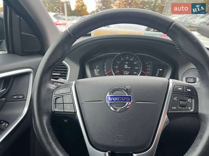 Внедорожник / Кроссовер Volvo XC60 2016 в Луцке