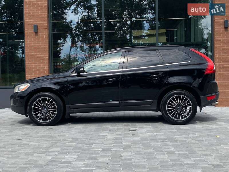 Позашляховик / Кросовер Volvo XC60 2011 в Києві