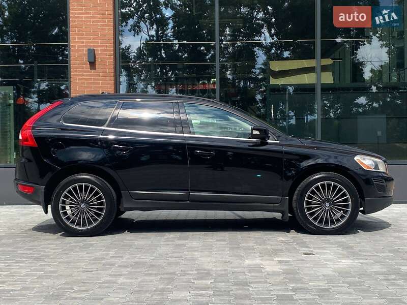 Позашляховик / Кросовер Volvo XC60 2011 в Києві