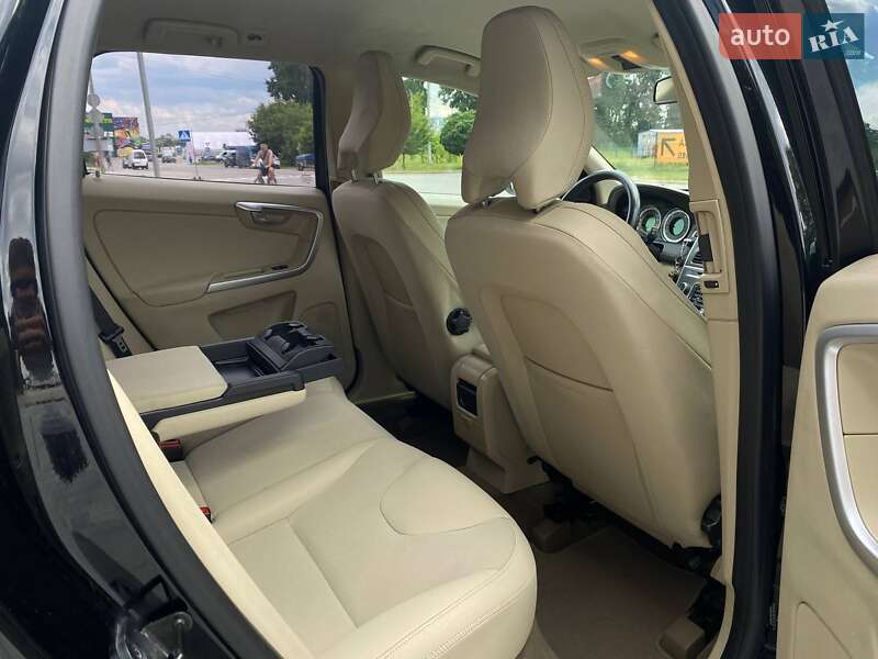 Позашляховик / Кросовер Volvo XC60 2011 в Києві