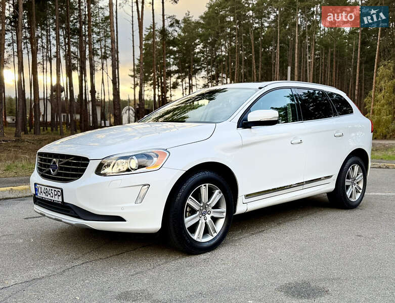 Внедорожник / Кроссовер Volvo XC60 2017 в 