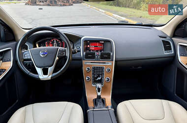 Внедорожник / Кроссовер Volvo XC60 2017 в 