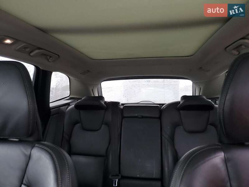 Внедорожник / Кроссовер Volvo XC60 2021 в Одессе