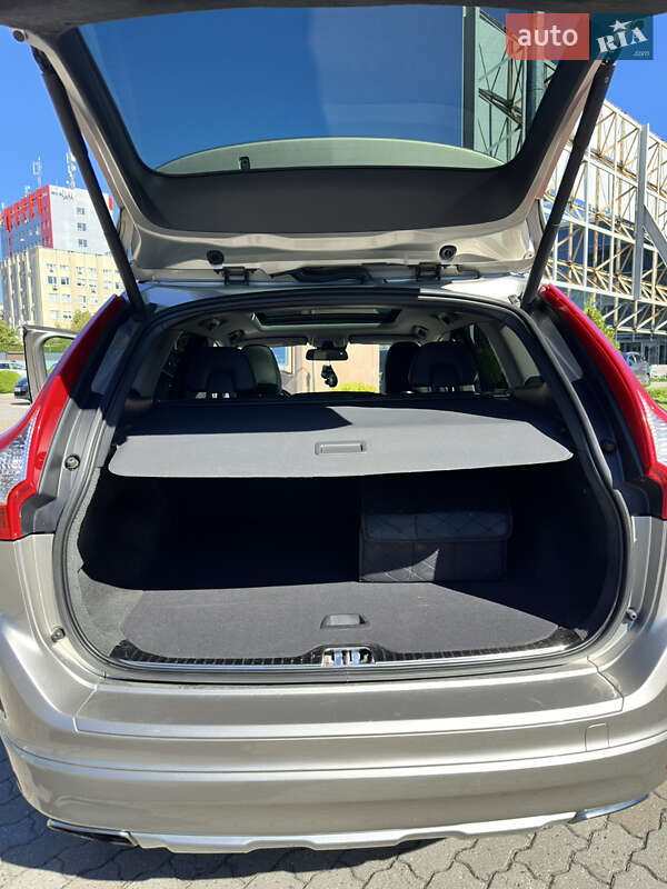 Внедорожник / Кроссовер Volvo XC60 2014 в Львове