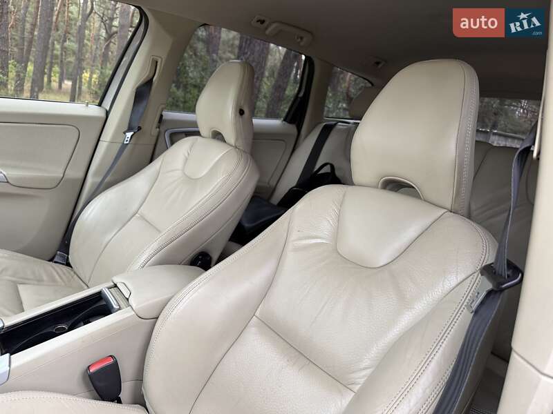 Позашляховик / Кросовер Volvo XC60 2012 в Києві фото 23 Позашляховик / Кросовер Volvo XC60 2012 в Києві