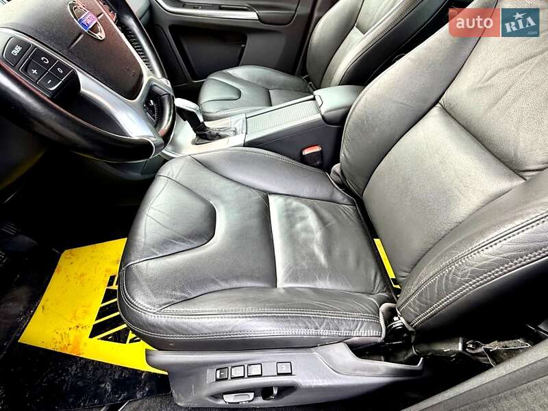 Позашляховик / Кросовер Volvo XC60 2012 в Києві фото 42 Позашляховик / Кросовер Volvo XC60 2012 в Києві