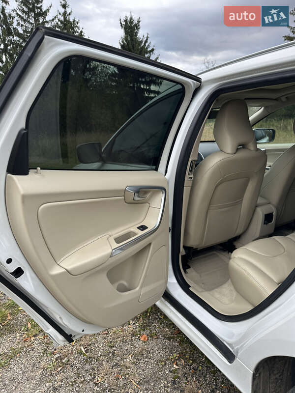 Внедорожник / Кроссовер Volvo XC60 2015 в Самборе фото 17 Внедорожник / Кроссовер Volvo XC60 2015 в Самборе