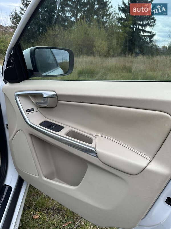 Внедорожник / Кроссовер Volvo XC60 2015 в Самборе фото 34 Внедорожник / Кроссовер Volvo XC60 2015 в Самборе