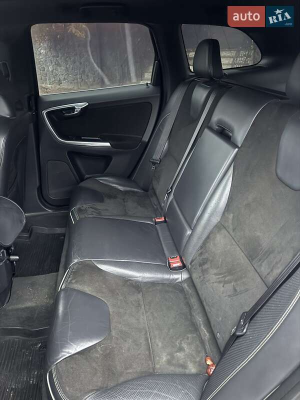 Внедорожник / Кроссовер Volvo XC60 2014 в Полонном