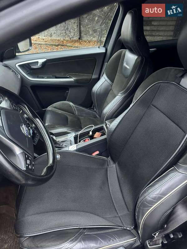 Внедорожник / Кроссовер Volvo XC60 2014 в Полонном