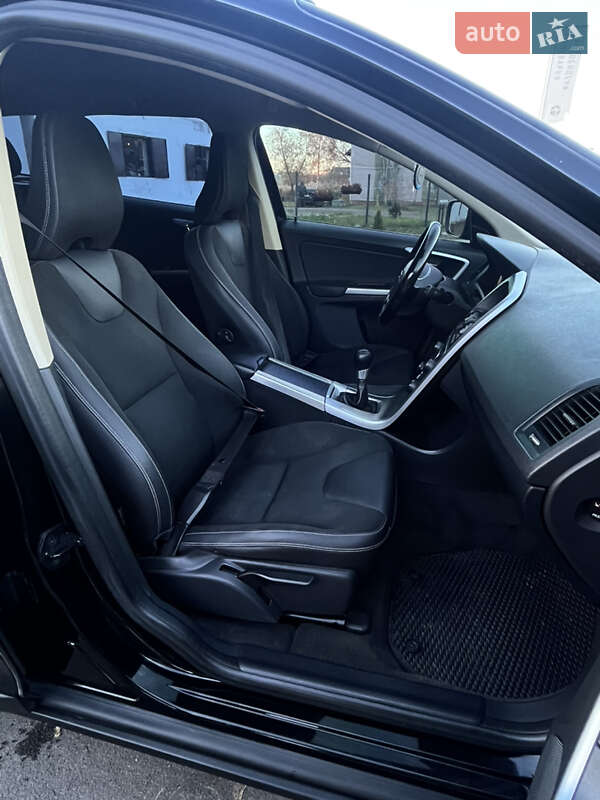 Внедорожник / Кроссовер Volvo XC60 2011 в Дрогобыче фото 12 Внедорожник / Кроссовер Volvo XC60 2011 в Дрогобыче