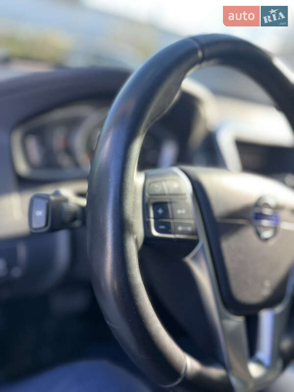 Позашляховик / Кросовер Volvo XC60 2017 в Львові фото 7 Позашляховик / Кросовер Volvo XC60 2017 в Львові