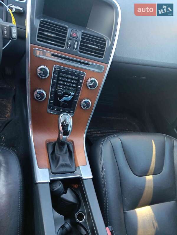 Позашляховик / Кросовер Volvo XC60 2016 в Харкові фото 3 Позашляховик / Кросовер Volvo XC60 2016 в Харкові