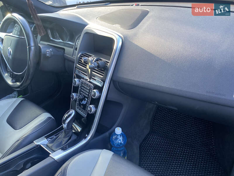 Позашляховик / Кросовер Volvo XC60 2015 в Шепетівці