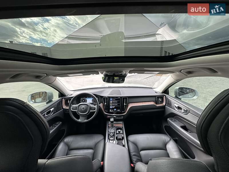 Внедорожник / Кроссовер Volvo XC60 2021 в Луцке