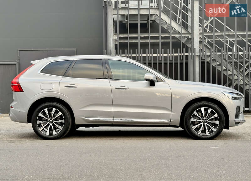 Позашляховик / Кросовер Volvo XC60 2022 в Києві фото 14 Позашляховик / Кросовер Volvo XC60 2022 в Києві
