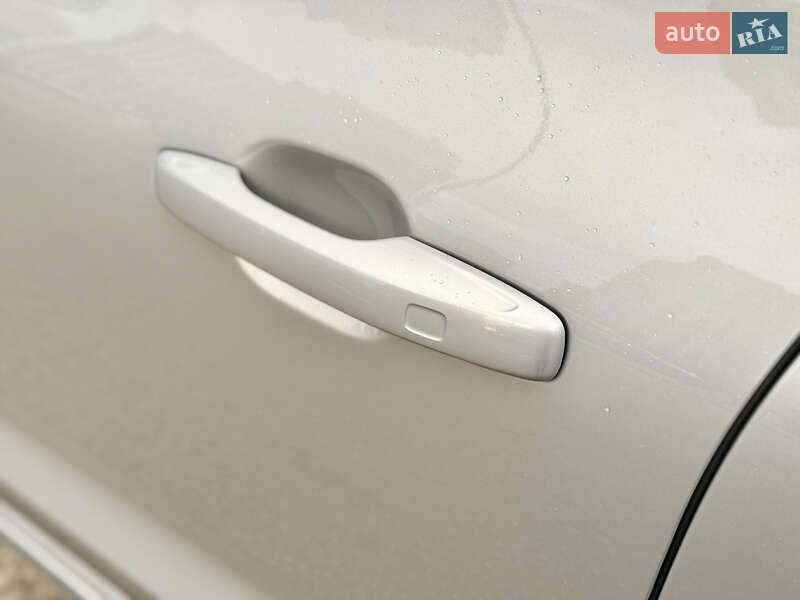 Позашляховик / Кросовер Volvo XC60 2022 в Києві фото 17 Позашляховик / Кросовер Volvo XC60 2022 в Києві