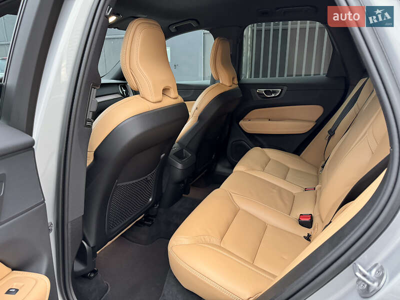 Позашляховик / Кросовер Volvo XC60 2022 в Києві фото 28 Позашляховик / Кросовер Volvo XC60 2022 в Києві