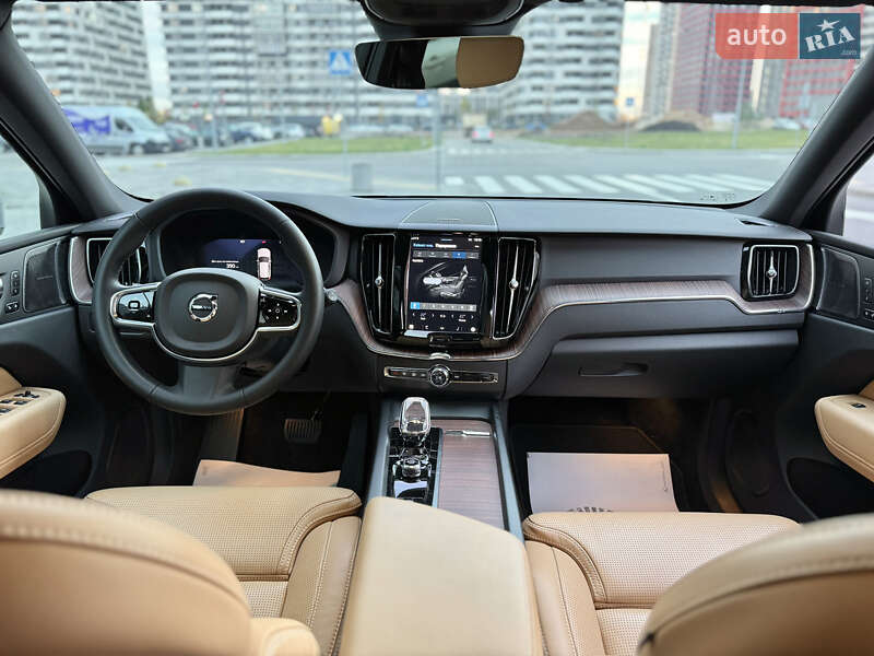 Позашляховик / Кросовер Volvo XC60 2022 в Києві фото 3 Позашляховик / Кросовер Volvo XC60 2022 в Києві